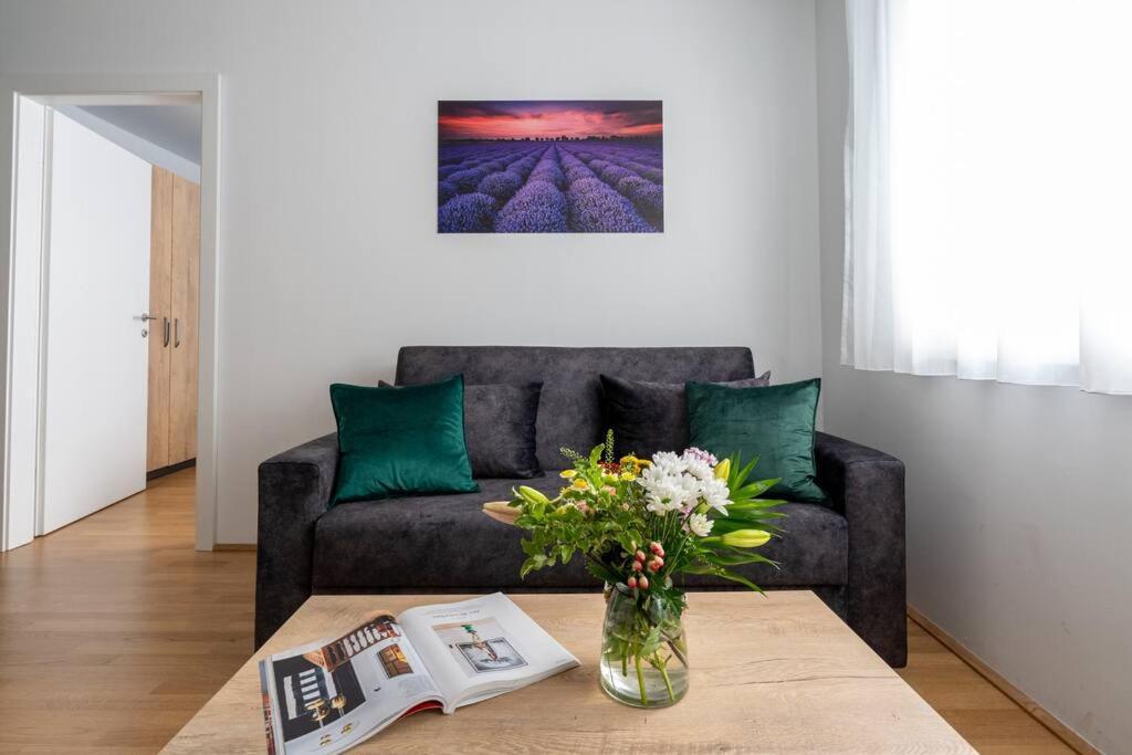 1Br Haven With Swift City Access By Hm Wien Eksteriør bilde